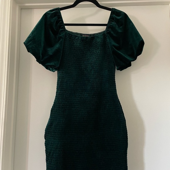 Skies Are Blue Dress Dark Green Velvet Bodycon Midi Style - Size XS - Picture 4 of 5